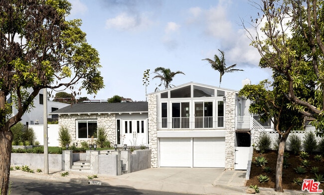 property at 3818 Seahorn Dr