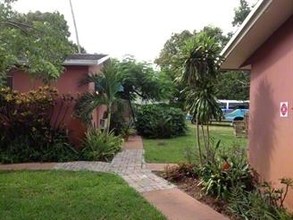 124 NW 25th St in Wilton Manors, FL - Building Photo - Other