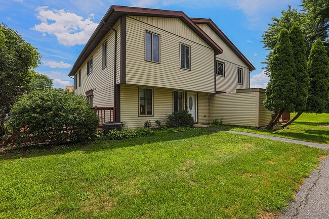14 King Henry Cir in Rosedale, MD - Building Photo - Building Photo