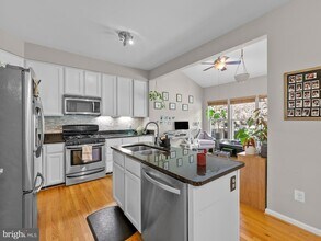 20551 Ashley Terrace in Sterling, VA - Building Photo - Building Photo