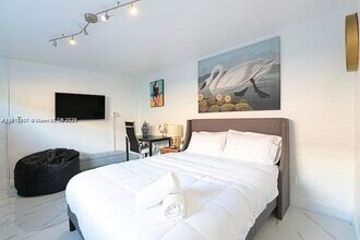 1100 NE 1st Ave. in Fort Lauderdale, FL - Foto de edificio - Building Photo