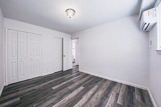 Green Garden Villa Apartments in Flint, MI - Foto de edificio - Building Photo
