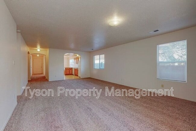 1825 San Pedro Rd in Rio Rancho, NM - Building Photo - Building Photo