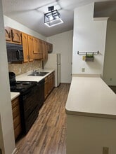 5928 W Friendly Ave in Greensboro, NC - Building Photo - Building Photo