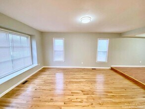 3187 Plymouth Rd in Ann Arbor, MI - Building Photo - Building Photo