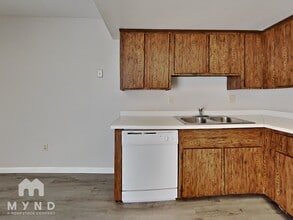 8125 N 33rd Dr in Phoenix, AZ - Building Photo - Building Photo