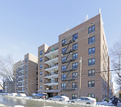 3825 Parsons Blvd in Flushing, NY - Building Photo - Building Photo