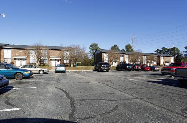 The Meadows in Raleigh, NC - Building Photo - Building Photo