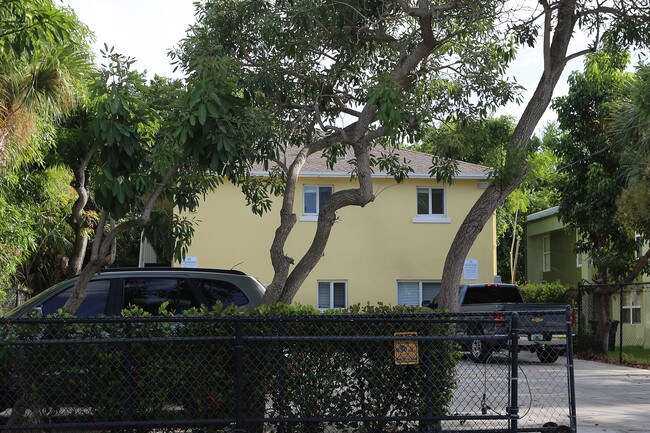 627 6th St in West Palm Beach, FL - Building Photo - Building Photo