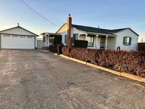 1601 Artesia Ave in Lompoc, CA - Building Photo - Building Photo