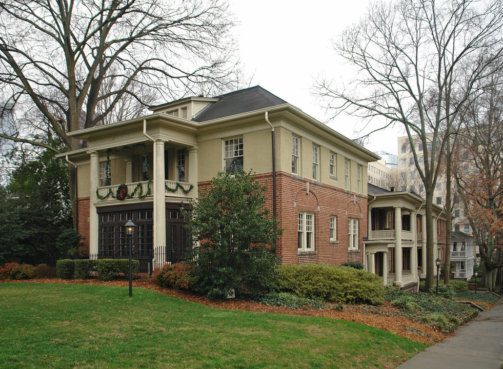 The Maryland in Atlanta, GA - Building Photo