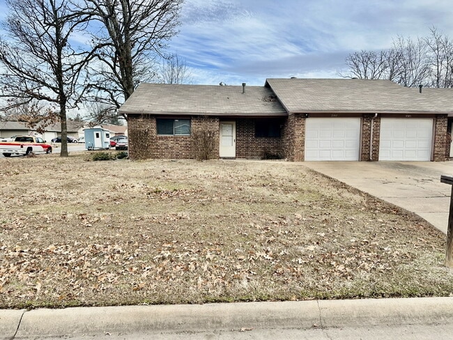 property at 3507 W Beechwood Dr