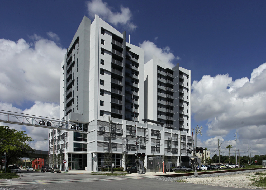 Beacon Apartments in Miami, FL - Foto de edificio