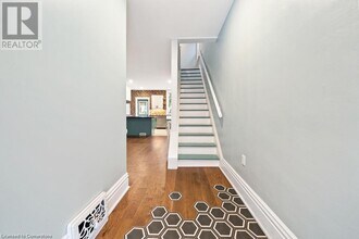 11 Lorne Ave in Hamilton, ON - Building Photo - Building Photo