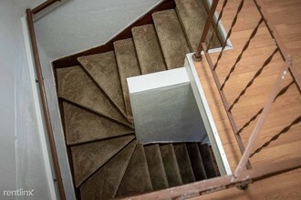 2108 Walnut St in Harrisburg, PA - Building Photo - Building Photo