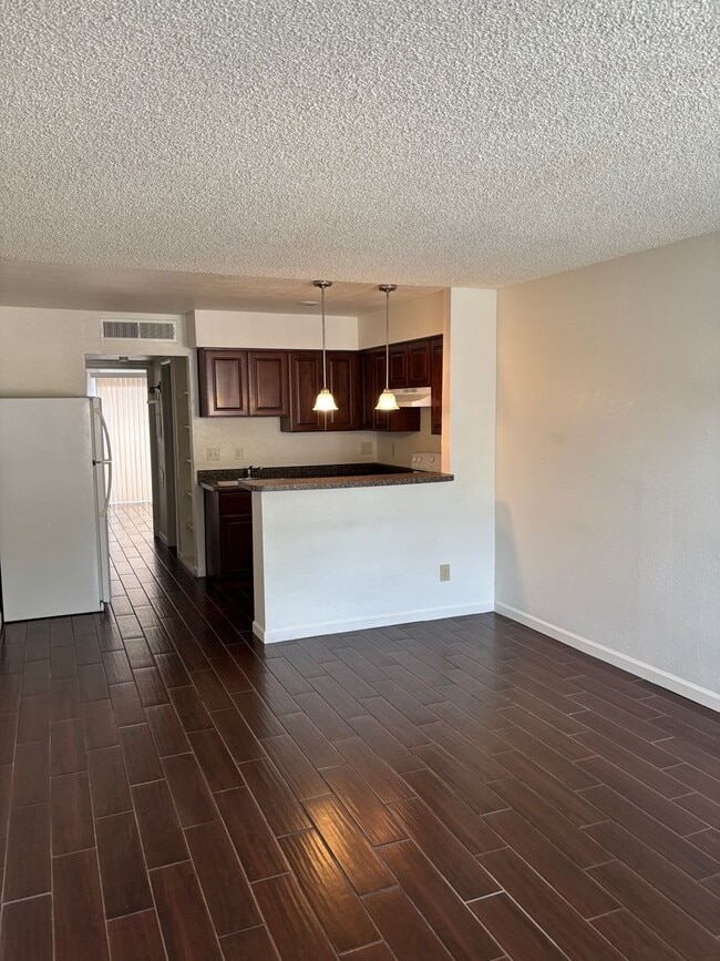 1140 N Tucson Blvd in Tucson, AZ - Building Photo - Building Photo