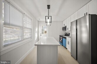 821 S Woodlynn Rd in Essex, MD - Building Photo - Building Photo