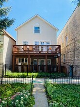 2509 N Marshfield Ave, Unit 2R in Chicago, IL - Foto de edificio - Building Photo