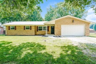 507 Green Valley Dr in Greenwood, IN - Building Photo