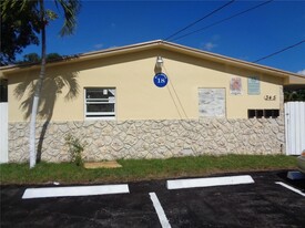 345 NW 5th St, Unit 4 in Pompano Beach, FL - Building Photo