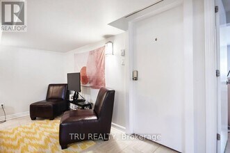 1342 Hanbury St in Ottawa, ON - Building Photo - Building Photo