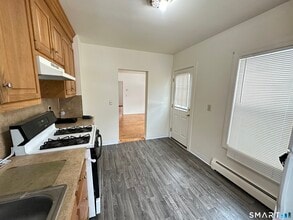 60 Tariff St in Enfield, CT - Building Photo - Building Photo