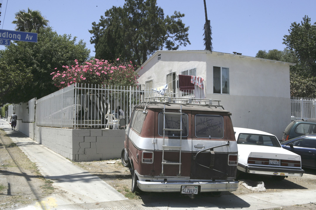 1201-1209 W Imperial Hwy in Los Angeles, CA - Building Photo