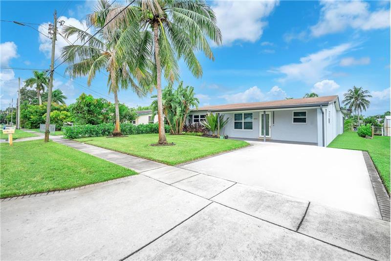 4521 SW 34th Dr in Fort Lauderdale, FL - Building Photo