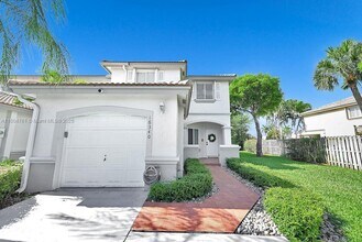 16340 SW 75th St in Miami, FL - Building Photo - Building Photo