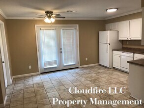 201 James Cir in Oxford, MS - Foto de edificio - Building Photo