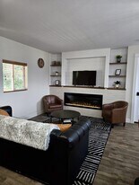 43143 Riverview Dr in Kingston, ID - Building Photo