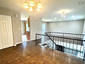 136 Lilac Ln in Buffalo Grove, IL - Building Photo - Building Photo