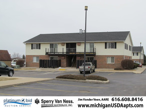 Northwood Heights in Cass City, MI - Building Photo - Building Photo