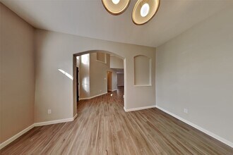 14706 Trailbrook Dr in Houston, TX - Building Photo - Building Photo