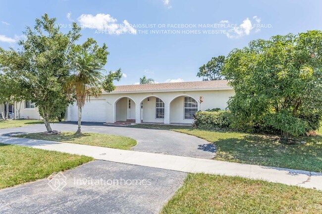 8830 Johnson St in Pembroke Pines, FL - Building Photo - Building Photo