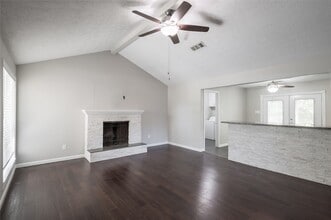 809 Newport Blvd in League City, TX - Building Photo - Building Photo