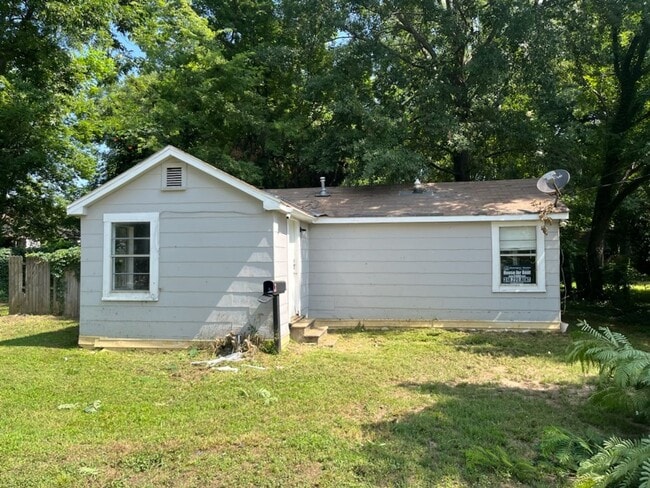 property at 2201 Naples St