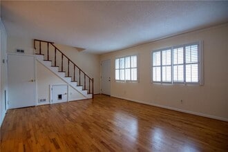 1612 Briarcliff Rd NE in Atlanta, GA - Foto de edificio - Building Photo