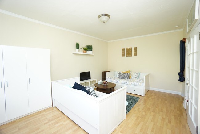 1846 Spruce St-Unit -26 in Berkeley, CA - Building Photo - Building Photo