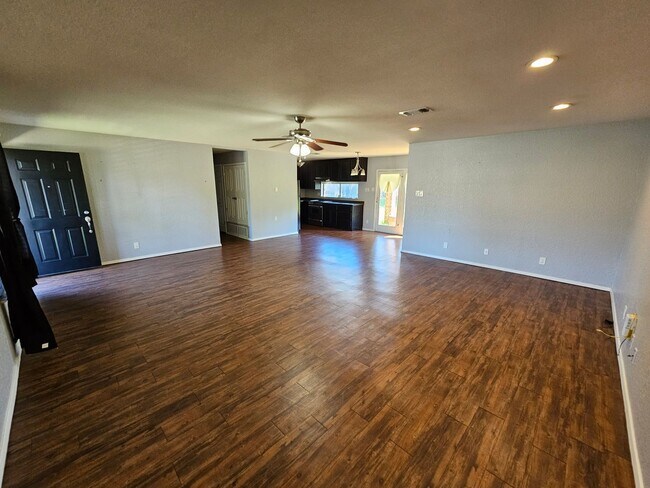 2440 Ridgeview Rd in Paris, TX - Building Photo - Building Photo