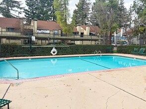 750 Del Verde Cir in Sacramento, CA - Building Photo - Building Photo