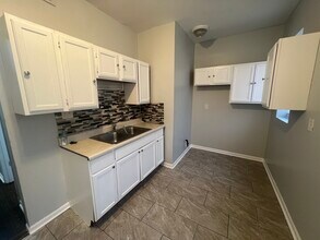 7147 S Woodlawn Ave in Chicago, IL - Building Photo - Building Photo