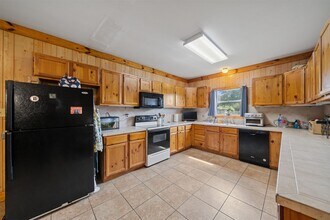 18823 Cypress Church Rd in Cypress, TX - Foto de edificio - Building Photo