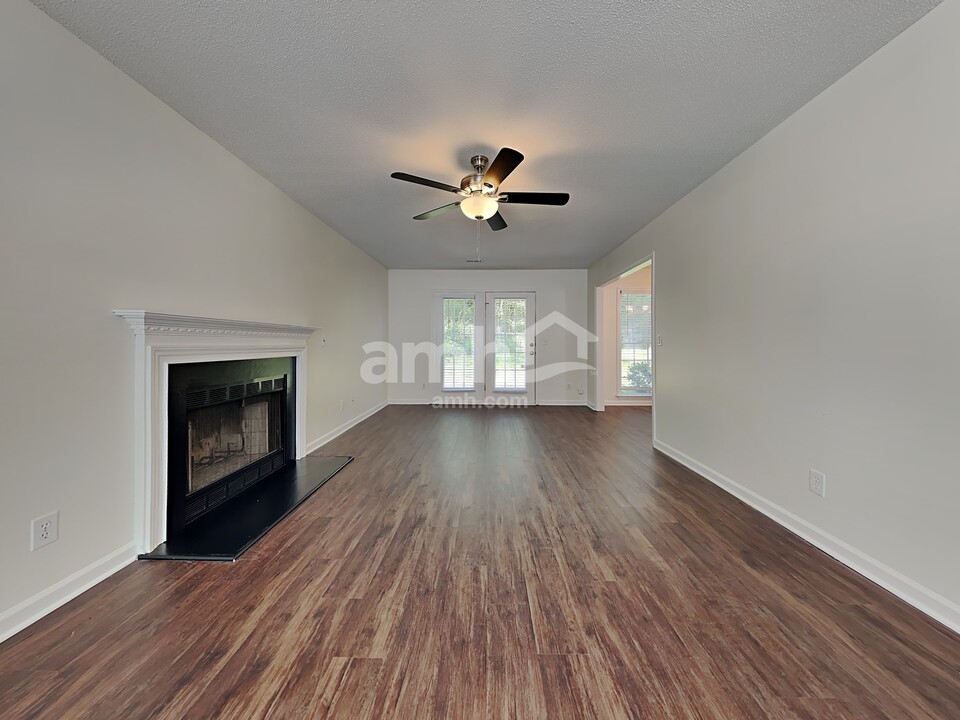 5918 Highland Grove Dr in Summerfield, NC - Building Photo