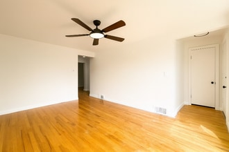 6136 S Kildare Ave in Chicago, IL - Foto de edificio - Building Photo