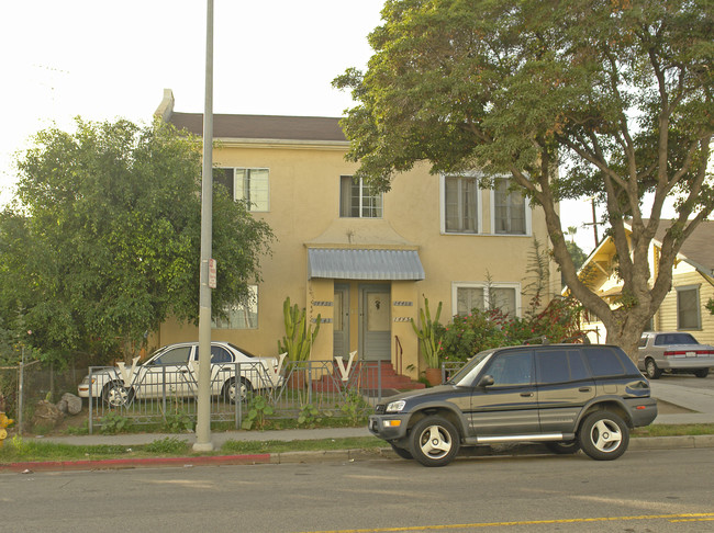 1443 N Bronson Ave in Los Angeles, CA - Building Photo - Building Photo