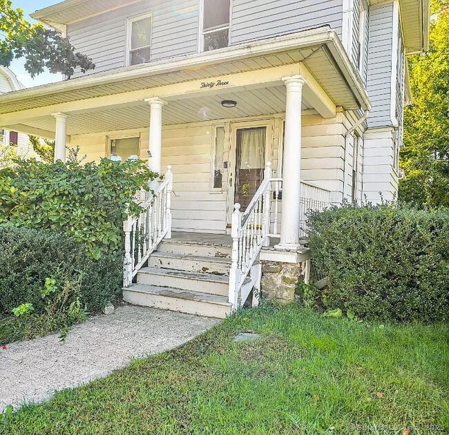 property at 33 Farmington Ave