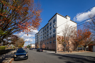 Jelliff Senior in Newark, NJ - Building Photo - Building Photo