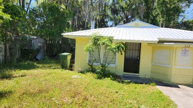 512 N 8th St in Palatka, FL - Building Photo - Building Photo