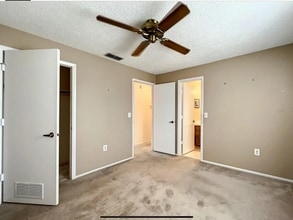 1238 Waters Edge Dr in Lakeland, FL - Building Photo - Building Photo